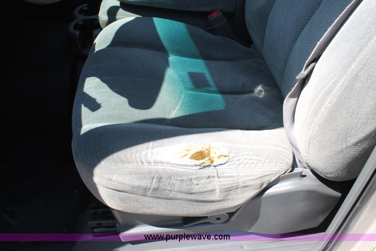 image for item K8812 2004 Chevrolet Silverado 1500 Ext. Cab pickup truck