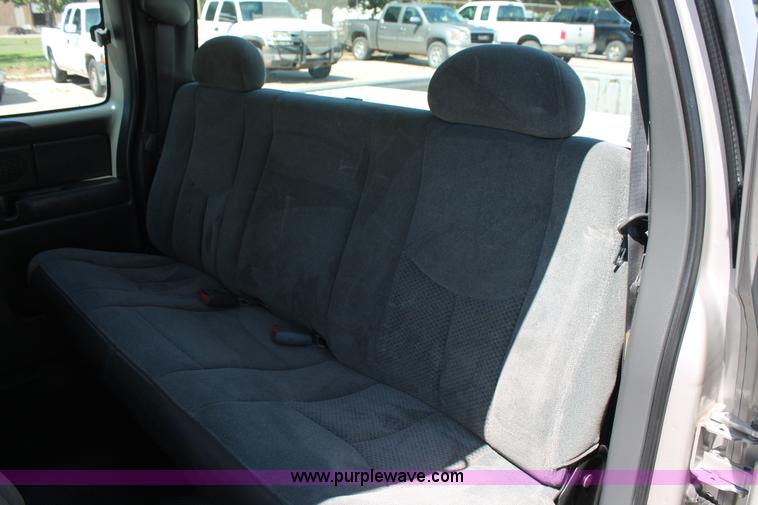 image for item K8812 2004 Chevrolet Silverado 1500 Ext. Cab pickup truck