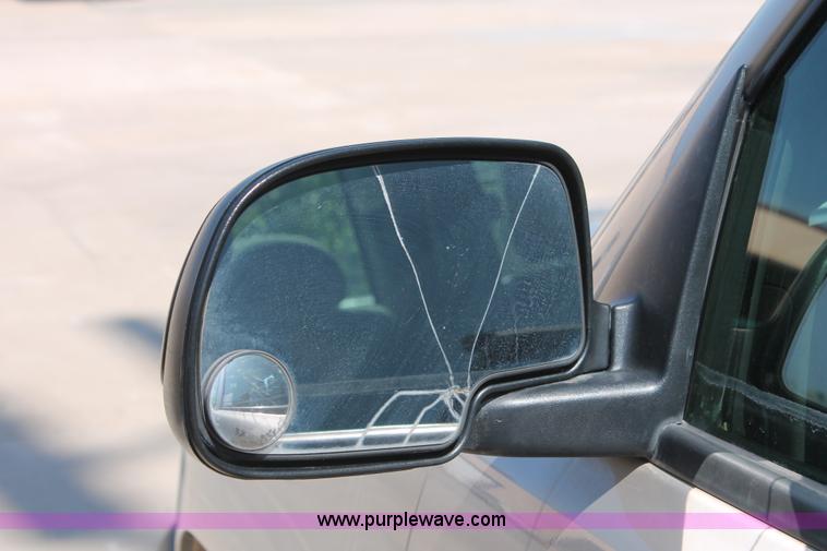 image for item K8812 2004 Chevrolet Silverado 1500 Ext. Cab pickup truck