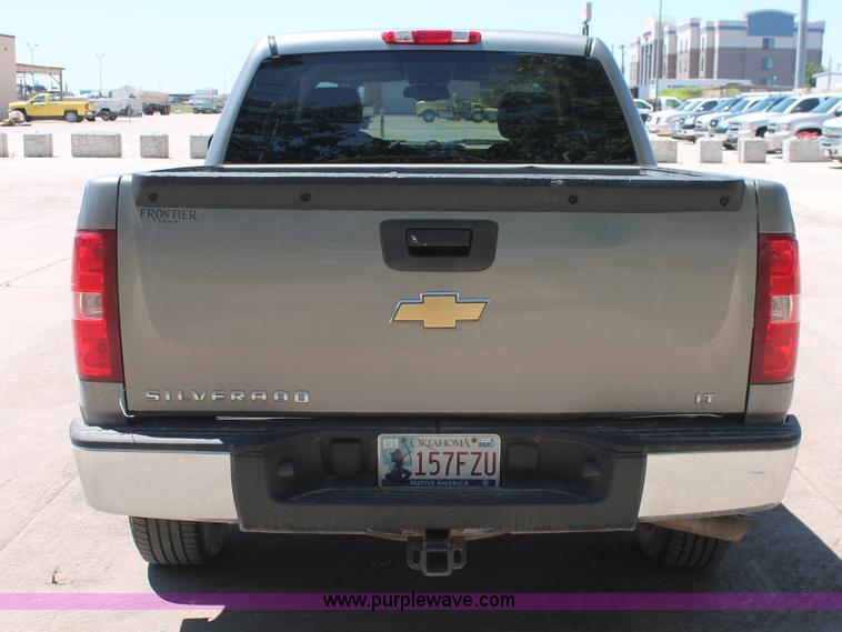 image for item K8820 2008 Chevrolet Silverado 1500 LT Crew Cab pickup truck