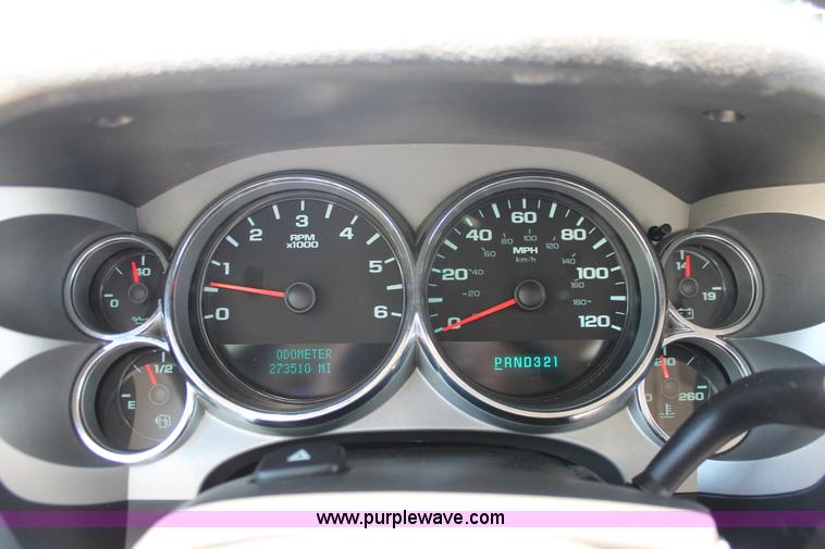 image for item K8820 2008 Chevrolet Silverado 1500 LT Crew Cab pickup truck