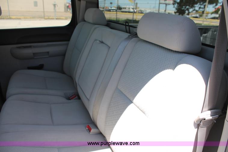 image for item K8820 2008 Chevrolet Silverado 1500 LT Crew Cab pickup truck