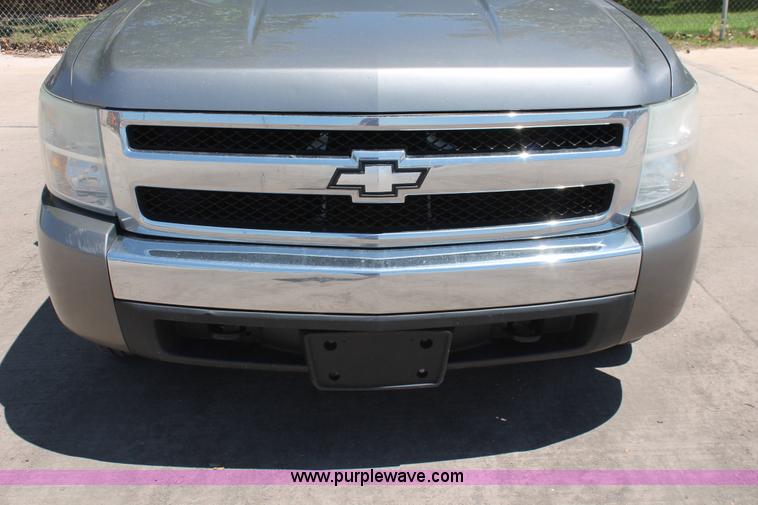 image for item K8820 2008 Chevrolet Silverado 1500 LT Crew Cab pickup truck