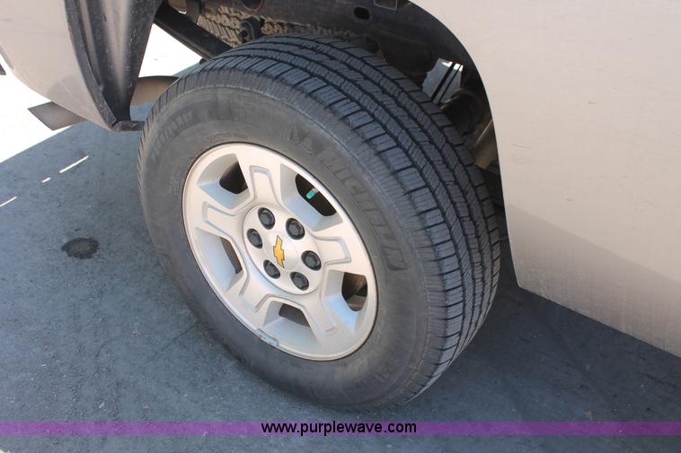 image for item K8820 2008 Chevrolet Silverado 1500 LT Crew Cab pickup truck