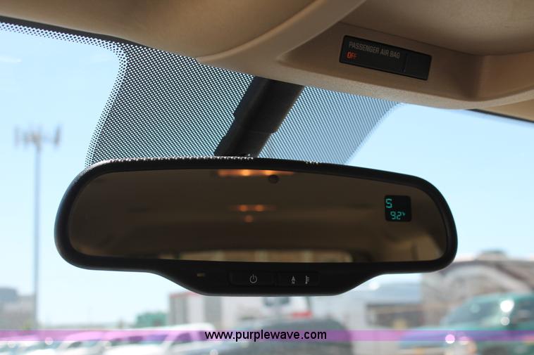 image for item K8823 2007 Chevrolet Suburban 1500 LT SUV