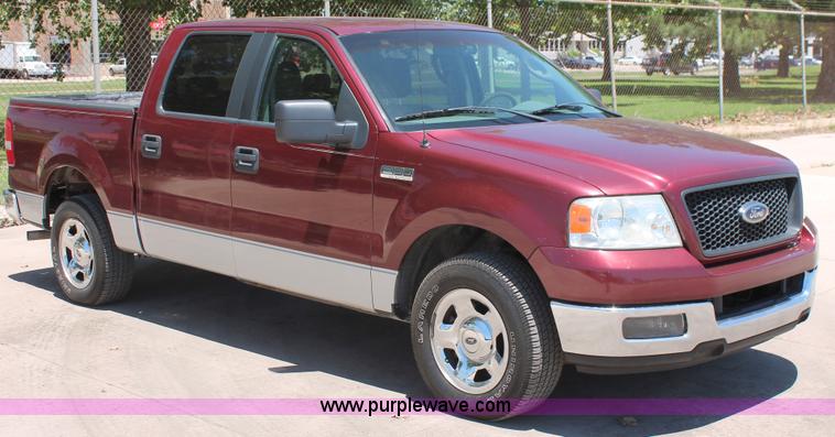 image for item K8824 2005 Ford F150 XLT SuperCrew pickup truck