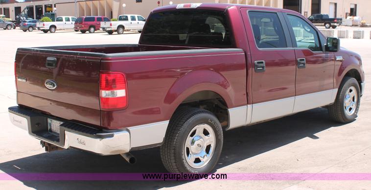 image for item K8824 2005 Ford F150 XLT SuperCrew pickup truck