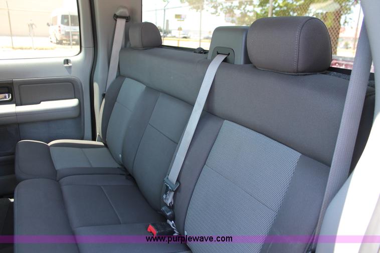 image for item K8824 2005 Ford F150 XLT SuperCrew pickup truck