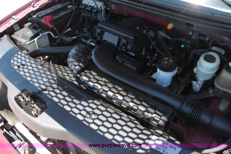 image for item K8824 2005 Ford F150 XLT SuperCrew pickup truck