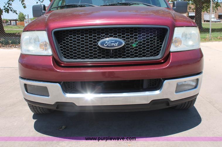 image for item K8824 2005 Ford F150 XLT SuperCrew pickup truck