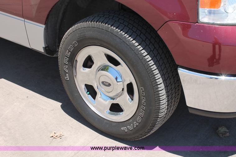 image for item K8824 2005 Ford F150 XLT SuperCrew pickup truck