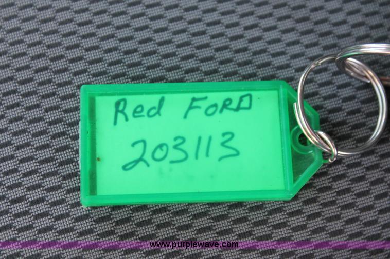 image for item K8824 2005 Ford F150 XLT SuperCrew pickup truck