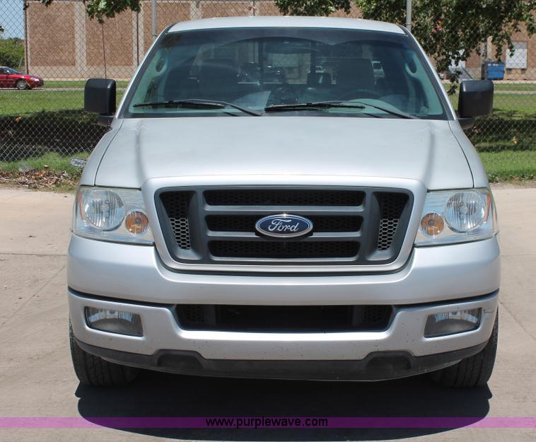 image for item K8825 2005 Ford F150 STX SuperCab pickup truck