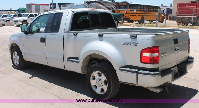 image for item K8825 2005 Ford F150 STX SuperCab pickup truck