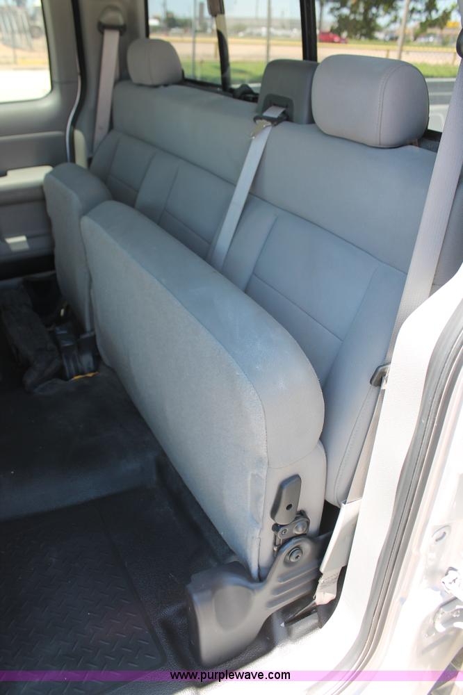 image for item K8825 2005 Ford F150 STX SuperCab pickup truck