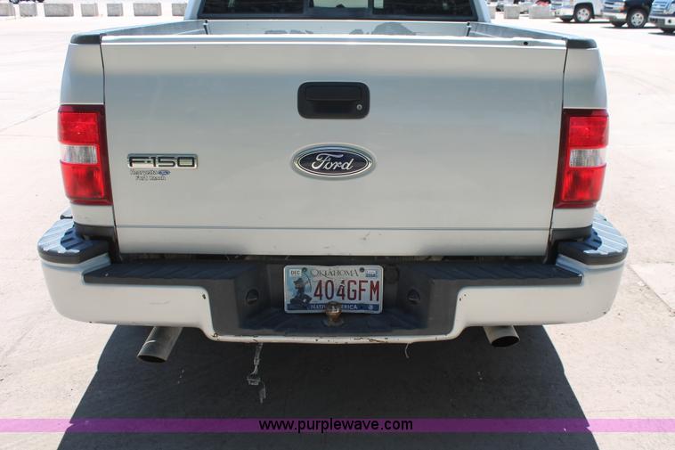 image for item K8825 2005 Ford F150 STX SuperCab pickup truck