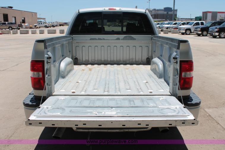 image for item K8825 2005 Ford F150 STX SuperCab pickup truck