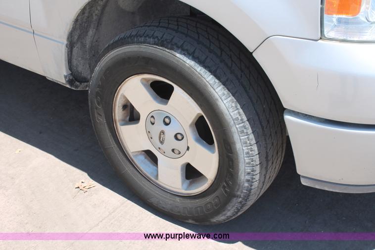 image for item K8825 2005 Ford F150 STX SuperCab pickup truck