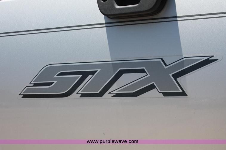 image for item K8825 2005 Ford F150 STX SuperCab pickup truck