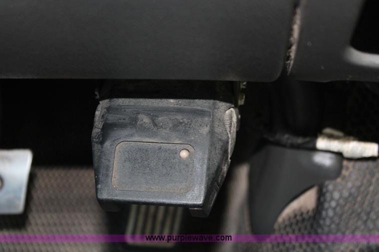 image for item K8829 2005 Chevrolet Silverado 2500HD Ext. Cab pickup truck