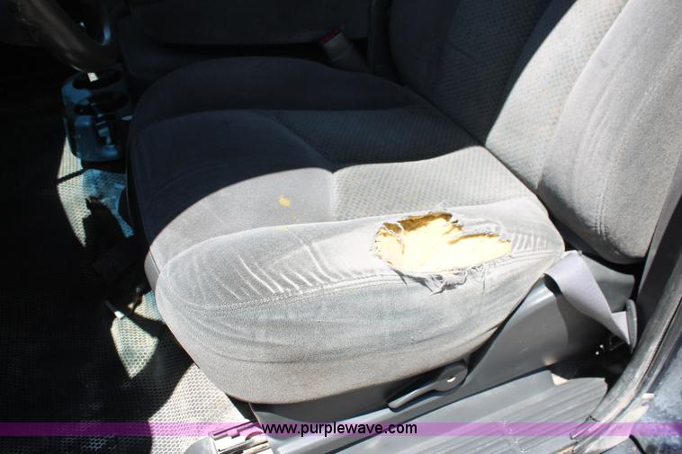 image for item K8829 2005 Chevrolet Silverado 2500HD Ext. Cab pickup truck