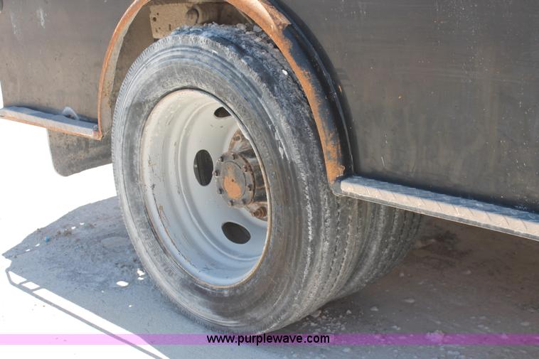 image for item K8830 2008 Ford F450 Super Duty XL flatbed truck