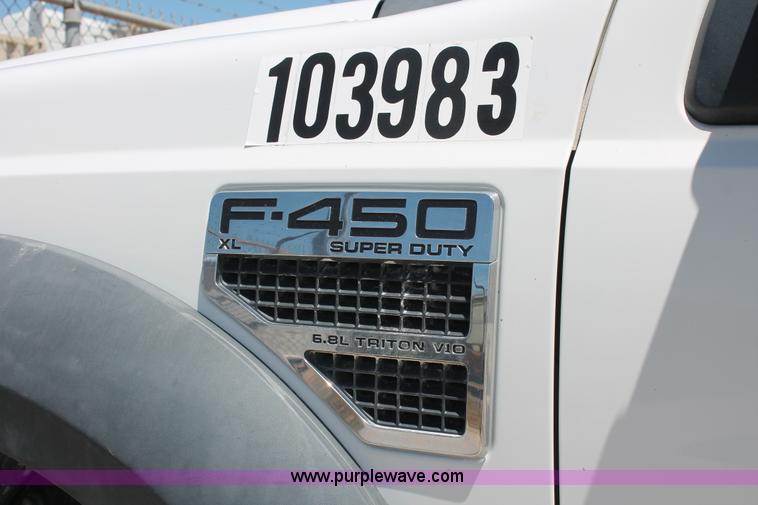 image for item K8830 2008 Ford F450 Super Duty XL flatbed truck