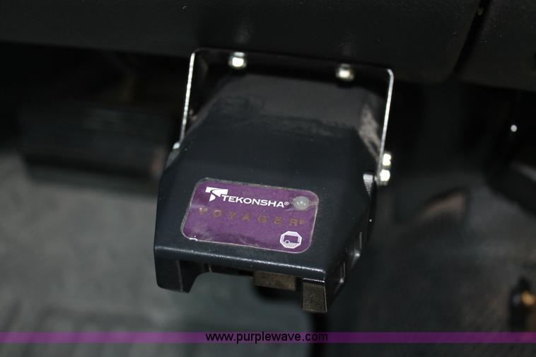 image for item K8831 2004 Chevrolet Silverado 2500HD Ext. Cab pickup truck