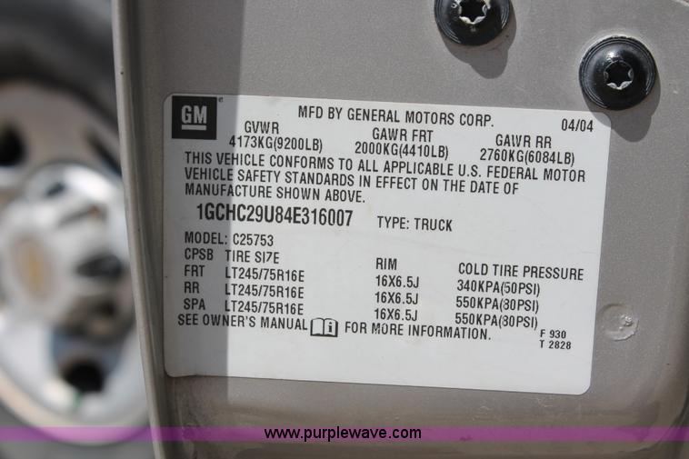 image for item K8831 2004 Chevrolet Silverado 2500HD Ext. Cab pickup truck