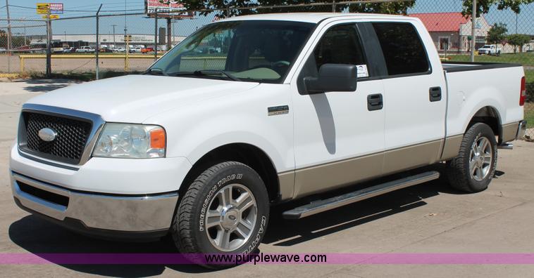 image for item K8832 2008 Ford F150 XLT SuperCrew pickup truck