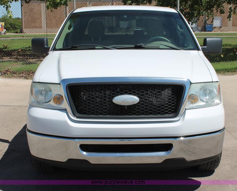 image for item K8832 2008 Ford F150 XLT SuperCrew pickup truck