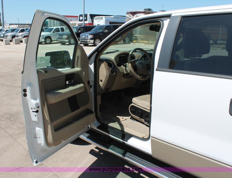 image for item K8832 2008 Ford F150 XLT SuperCrew pickup truck