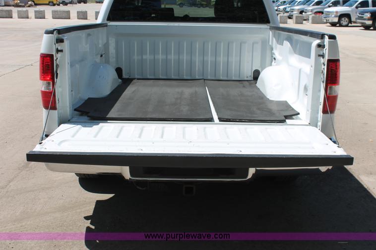 image for item K8832 2008 Ford F150 XLT SuperCrew pickup truck