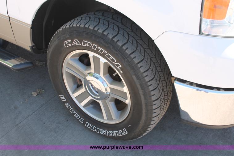 image for item K8832 2008 Ford F150 XLT SuperCrew pickup truck