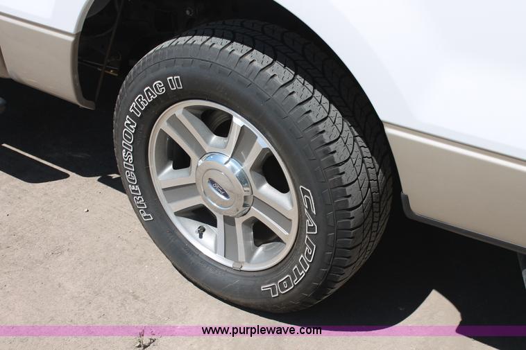 image for item K8832 2008 Ford F150 XLT SuperCrew pickup truck