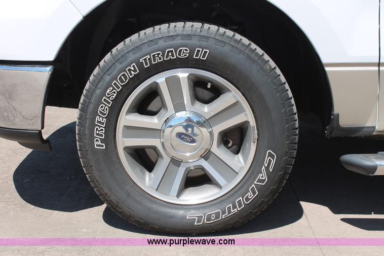 image for item K8832 2008 Ford F150 XLT SuperCrew pickup truck