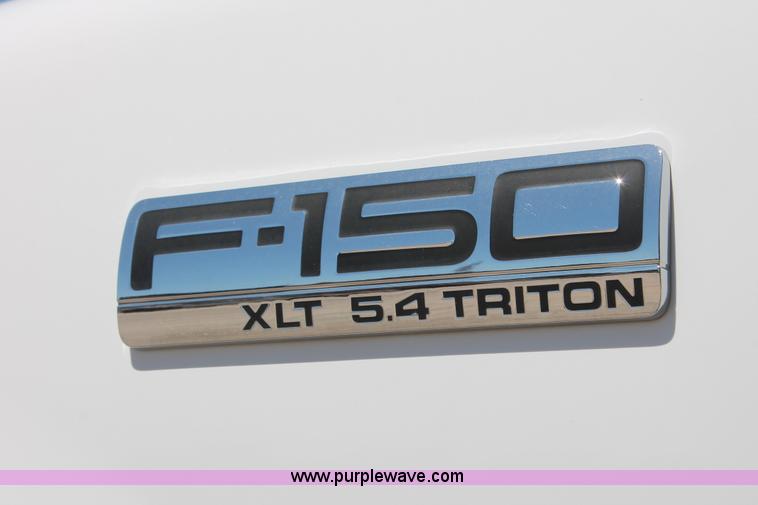 image for item K8832 2008 Ford F150 XLT SuperCrew pickup truck