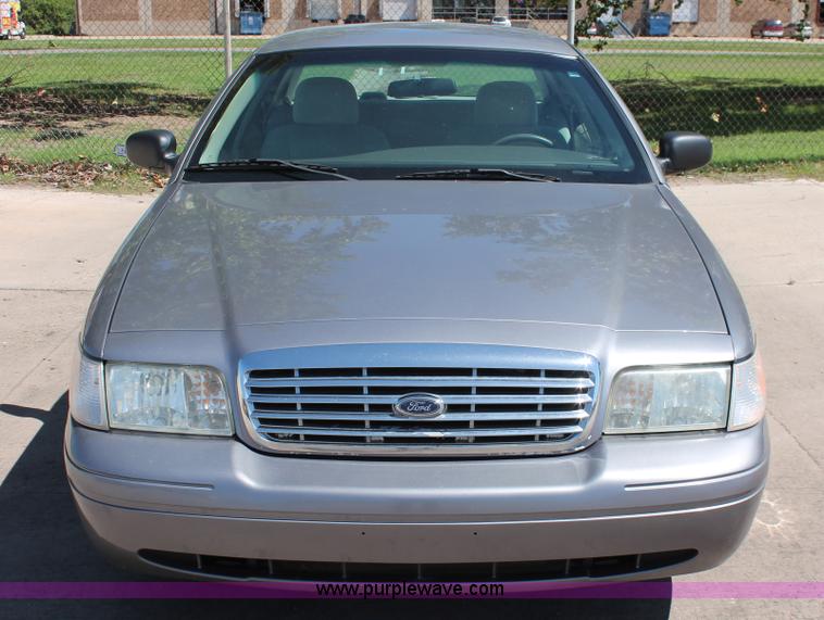 image for item K8834 2006 Ford Crown Victoria