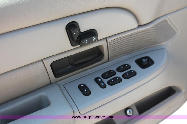 image for item K8834 2006 Ford Crown Victoria