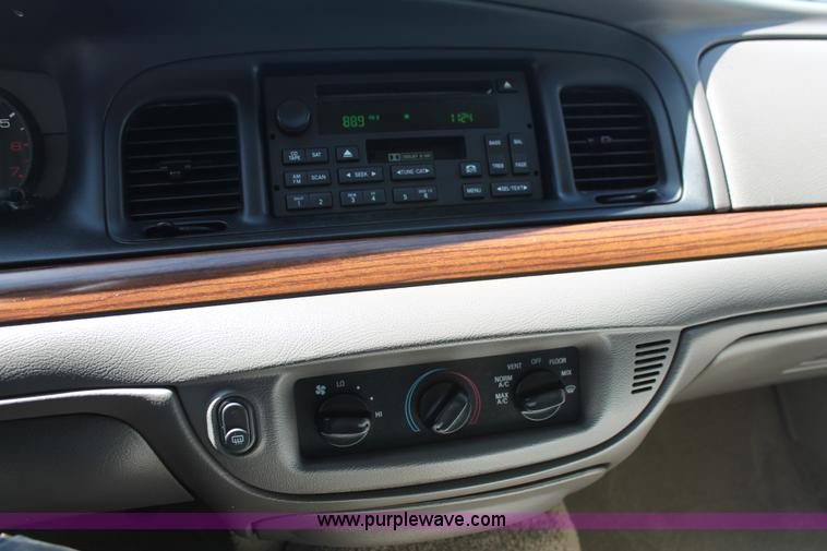 image for item K8834 2006 Ford Crown Victoria