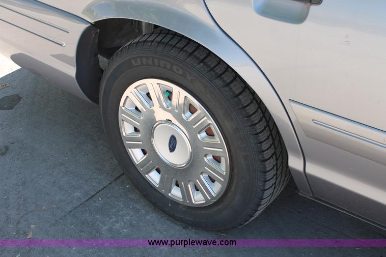 image for item K8834 2006 Ford Crown Victoria