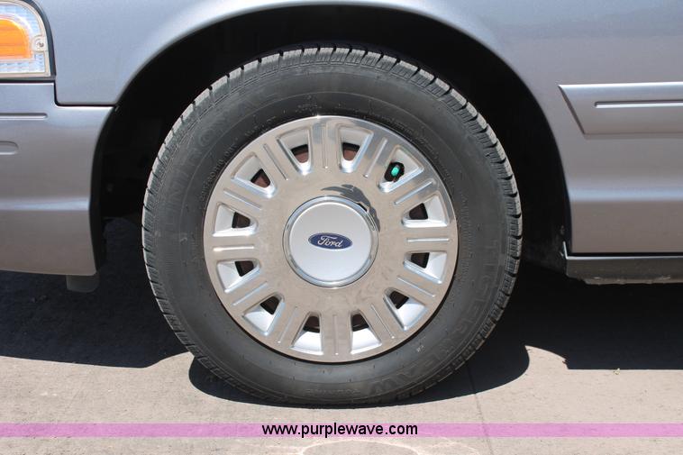 image for item K8834 2006 Ford Crown Victoria