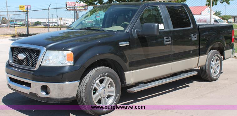 image for item K8835 2007 Ford F150 XLT SuperCrew pickup truck