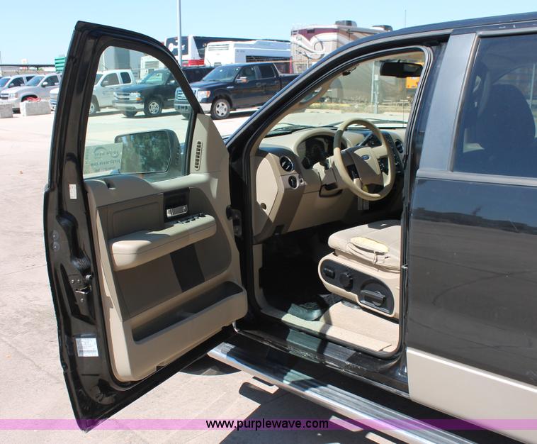 image for item K8835 2007 Ford F150 XLT SuperCrew pickup truck