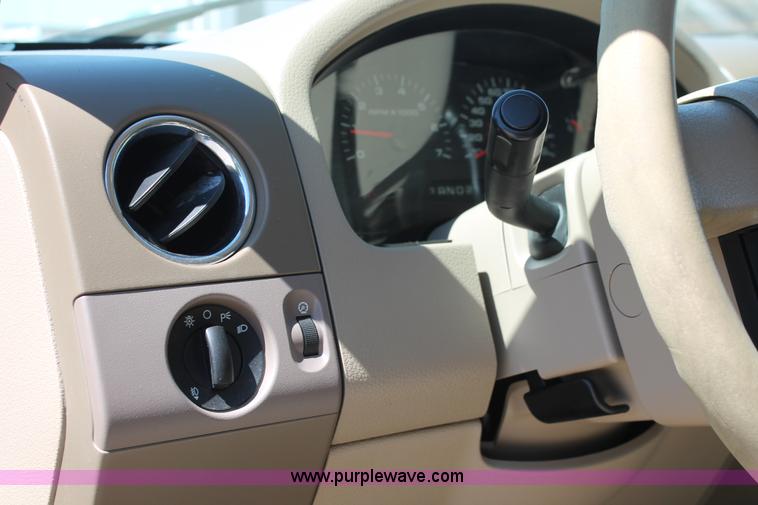 image for item K8835 2007 Ford F150 XLT SuperCrew pickup truck