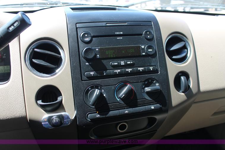 image for item K8835 2007 Ford F150 XLT SuperCrew pickup truck