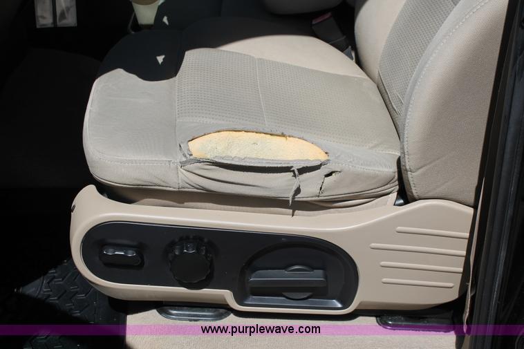 image for item K8835 2007 Ford F150 XLT SuperCrew pickup truck