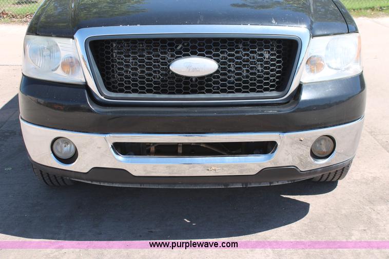 image for item K8835 2007 Ford F150 XLT SuperCrew pickup truck