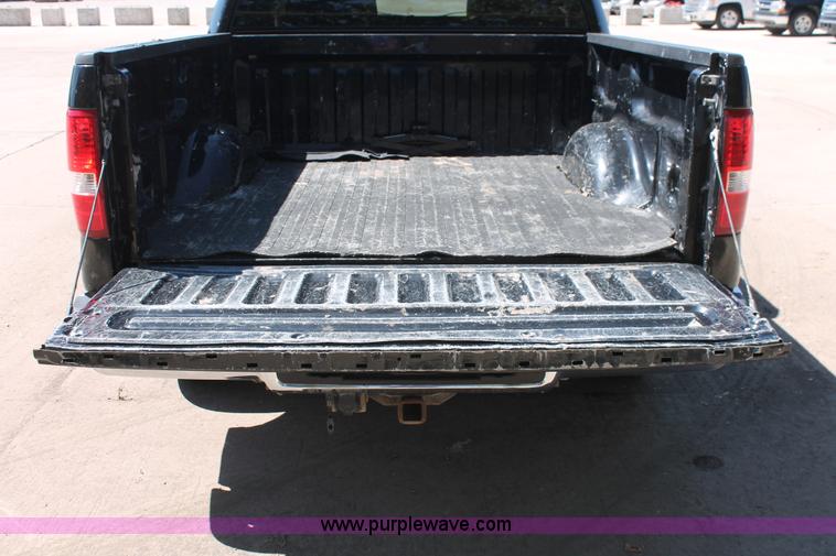 image for item K8835 2007 Ford F150 XLT SuperCrew pickup truck
