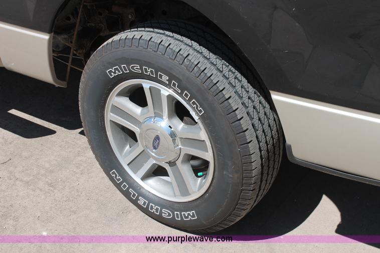 image for item K8835 2007 Ford F150 XLT SuperCrew pickup truck